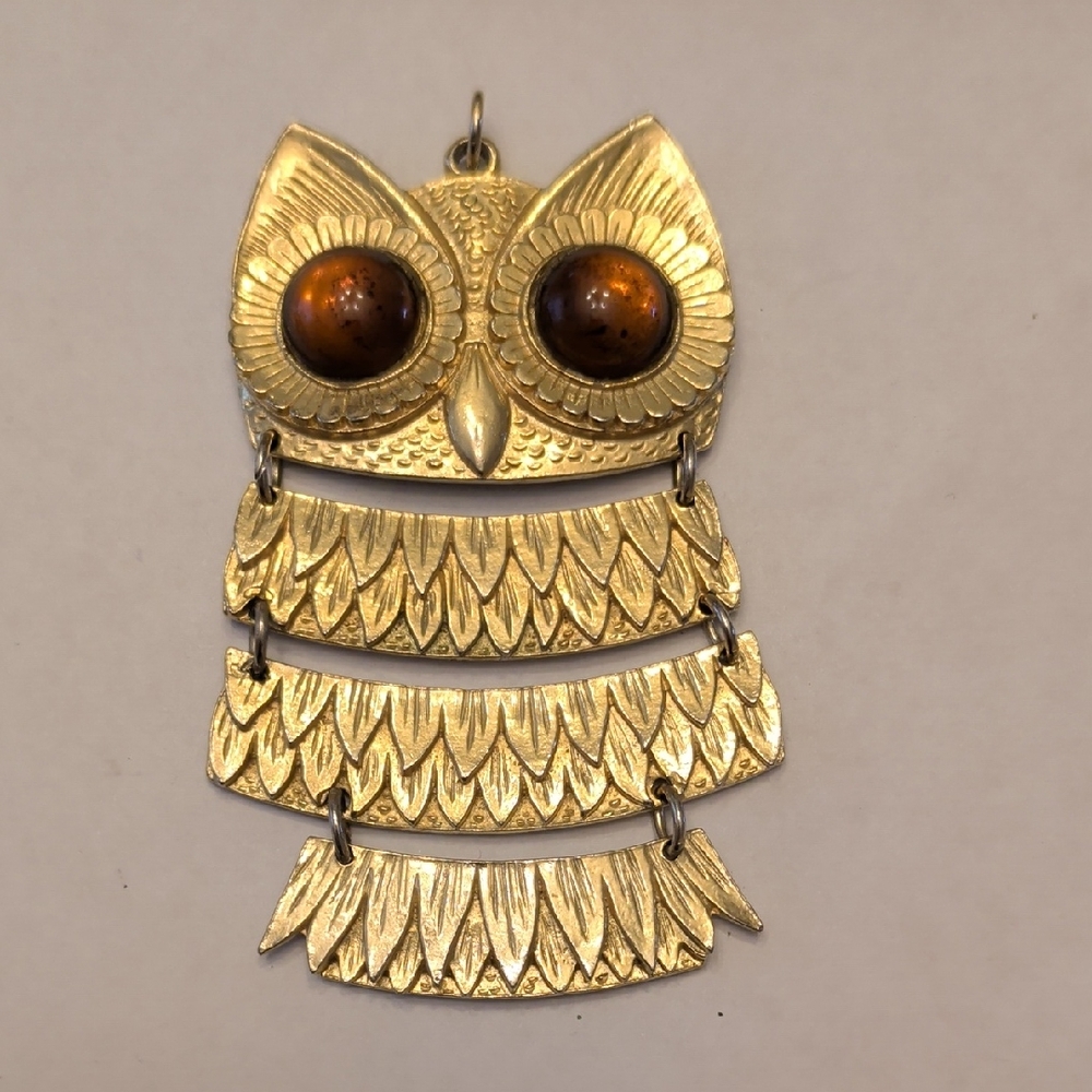 Vintage Gold Tone Owl Pendant